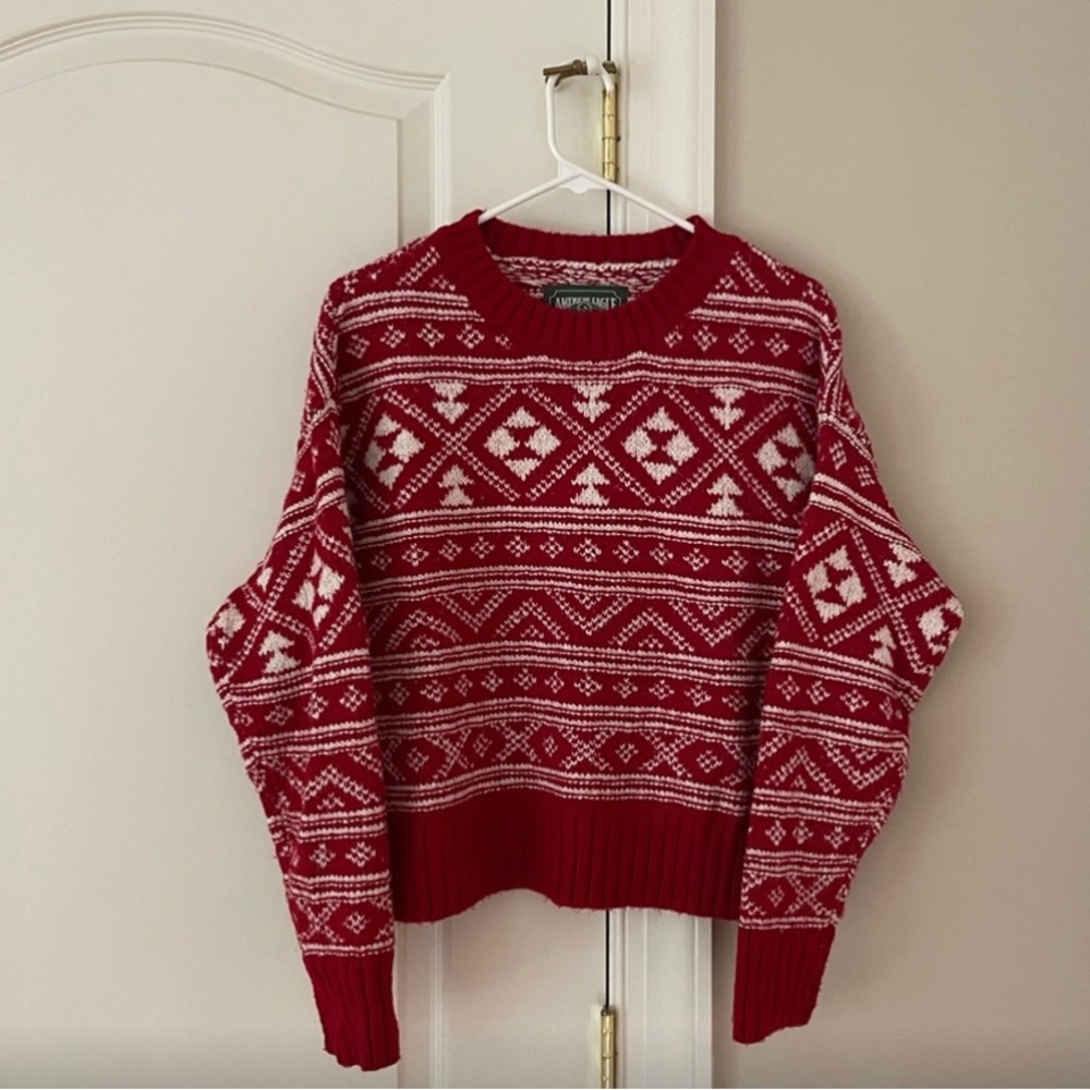 American Eagle Outfitters Red and White Sweater